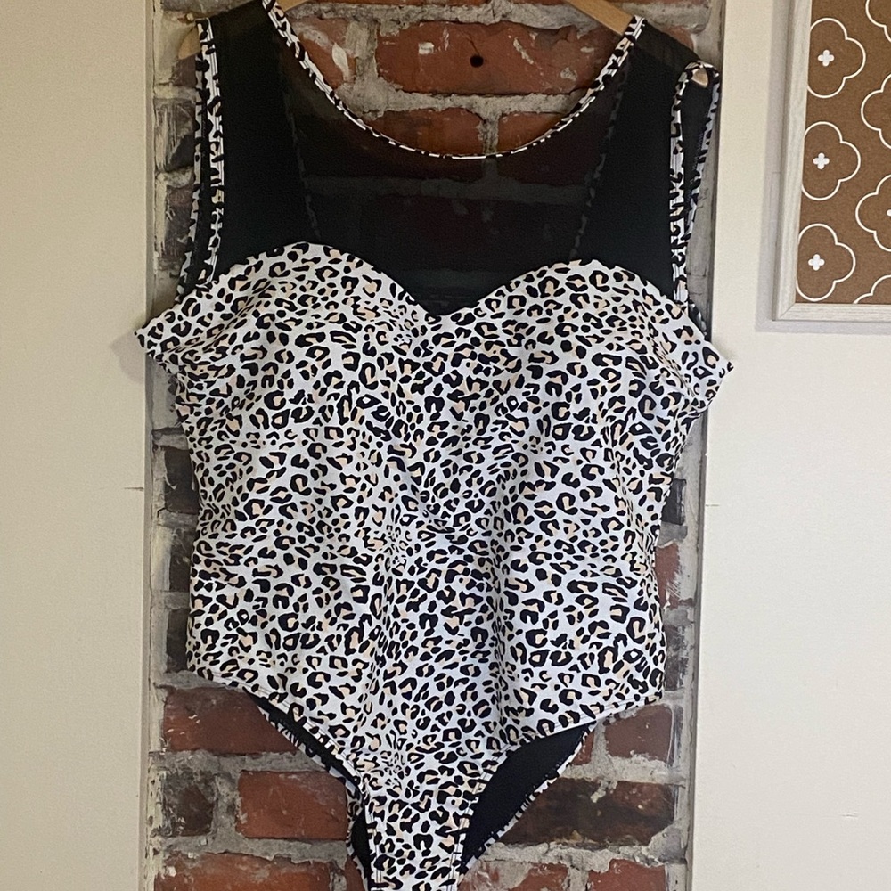 Meet Curve One Piece Swimsuit NWOT